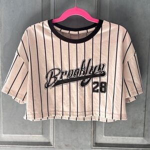 Brooklyn style hip hop crop top no‎ tags fits like a CM